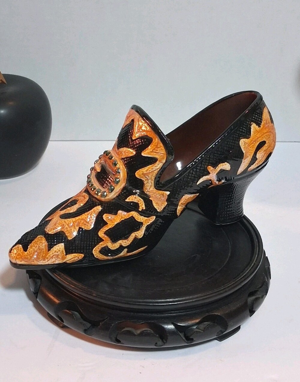 VTG'00'Seymour Mann' "Victorian Lace"ceramic shoe Figurine;Halloween Gothic Shoe